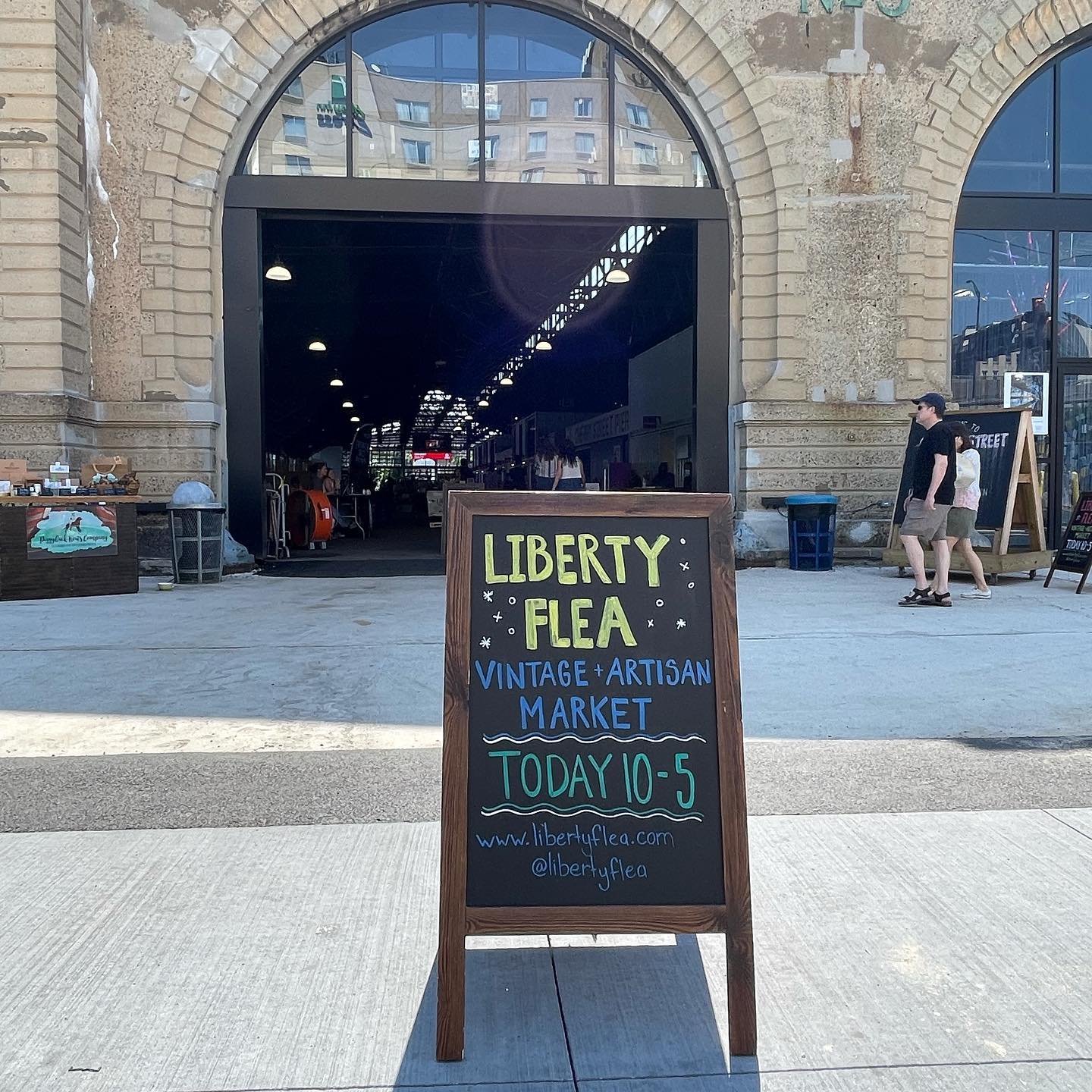 Liberty Flea Market at Cherry Street Pier dosage MAGAZINE