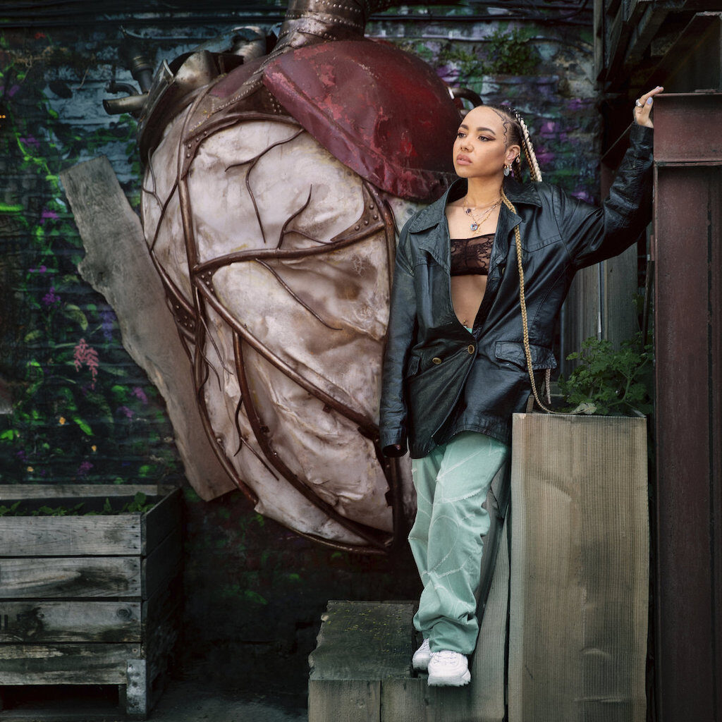 British keys player/ soul singer and songwriter/arranger Natalie Duncan returns with “Heart In A Cage” a heartfelt new release combining a heady mix of neo soul, r&b and jazz