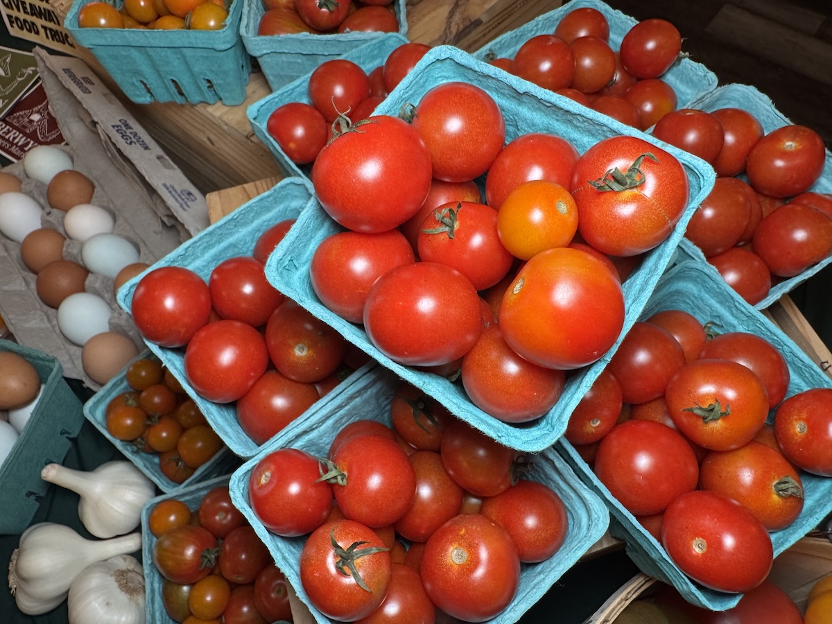Berwyn Farmers' Market Returns for a Fourth Season, Starting With Tomatopalooza 6 Berwyn Farmers' Market dosagemagazine.com