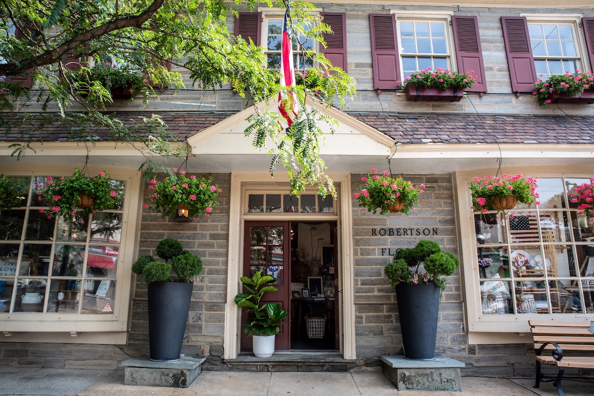 Robertson's Flowers and Events Opens Its First Center City Storefront 3 Robertson's Flowers & Event